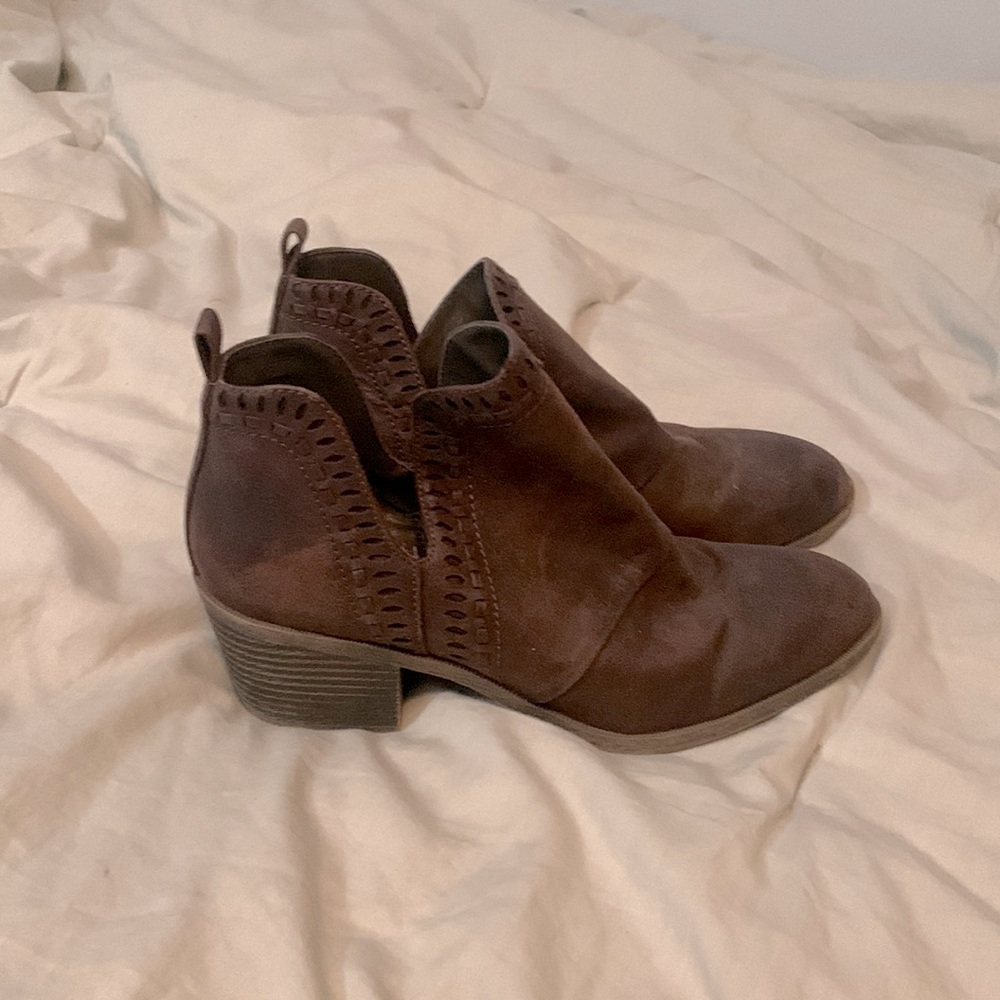 Rock and candy brown booties!!